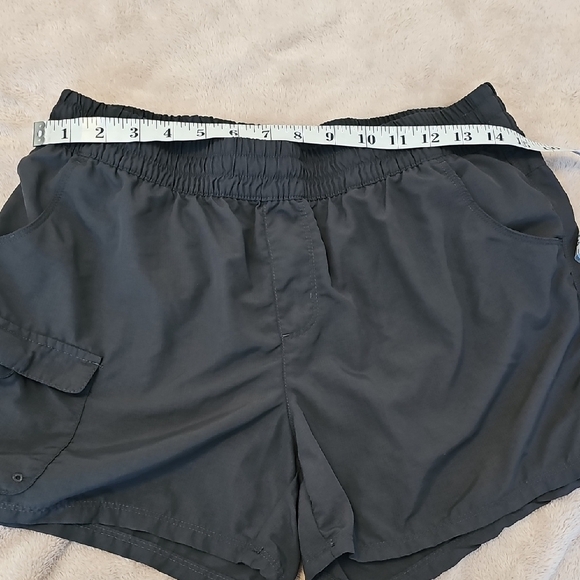 Columbia Black Shorts Size L - Picture 6 of 7